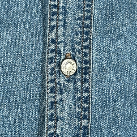 Vintage Levis Shirt Adult LARGE Light Wash Denim Jean Chambray Red Tab 90s - Picture 4 of 9